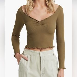 2/$15 BDG urban outfitters Elsie rib long sleeve crop top. NWT size S